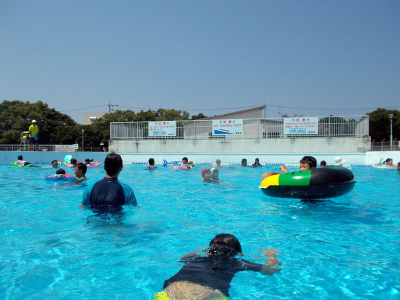 入場料が安い 愛媛県四国中央市 伊予三島運動公園市民プール に行ってきました うどん県ウェブディレクター日記