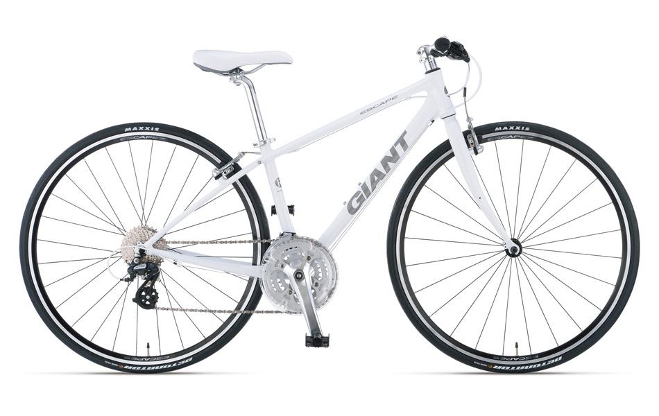 クロスバイクが欲しくなり自転車屋さんで GIANT ESCAPE R3 ( 2015 年モデル ) を見てきた